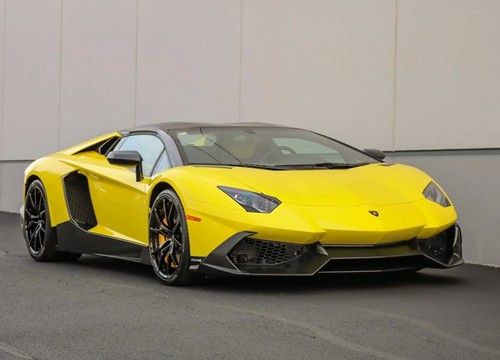 Lamborghini Aventador 50th Anniversario được bán đấu giá