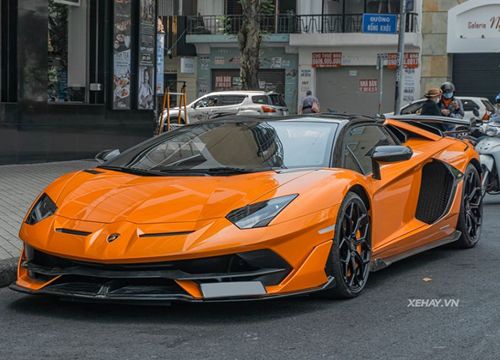 Lamborghini Aventador SVJ Roadster hơn 50 tỷ lăn bánh ở TP HCM