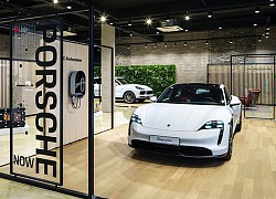 Porsche ngày càng cởi mở với hình thức showroom mới, người không có tiền cũng dễ dàng bước vào nhìn ngắm Taycan, Cayenne hay 911