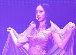 Bộ ba thành viên TWICE "mãi mận xoài ổi đào cam chanh" khiến fan nín thở, hội tụ đủ combo visual, dance và sexy "bức người"!