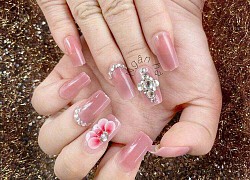 Điểm danh những mẫu nail màu hồng siêu hot, nàng nên rủ rê hội bạn triển ngay mùa Tết này