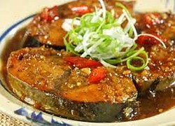 Cá ngừ kho nước mía