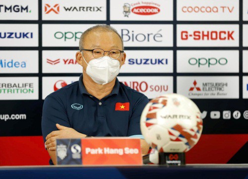 HLV Park Hang-seo: "Tôi hài lòng khi thắng Lào 2-0, trận gặp Malaysia là chung kết"