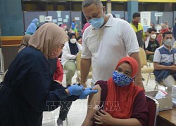 Indonesia công bố kế hoạch tiêm vaccine ngừa COVID-19 tăng cường