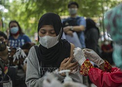 Indonesia đặt mục tiêu tiêm vaccine đầy đủ cho 50% dân số trong năm 2021