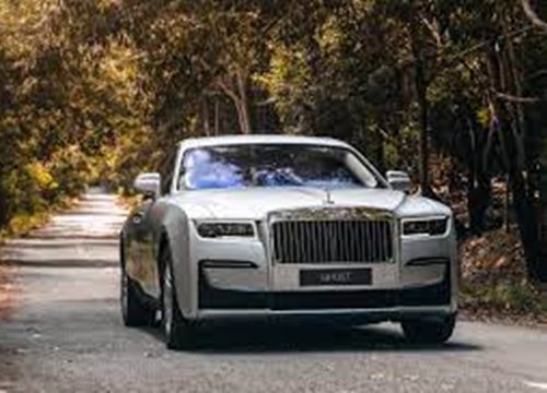 Khám phá Rolls-Royce Ghost 2021 chính hãng giá gần 30 tỷ tại Việt Nam