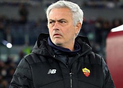 Mourinho nổi cáu với phóng viên sau trận thua AS Roma 0-3 Inter Milan