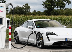 Lộ tin đồn 'sốc' về lỗi trên Porsche Taycan, khách hàng đang sở hữu xe tại Việt Nam có thể bị ảnh hưởng