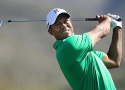 Tiger Woods lại gây sốt với cú swing chất lượng