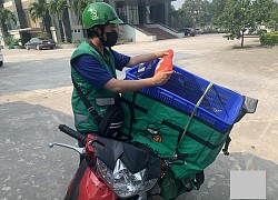 3 giờ sáng đặt đồ ăn, gương mặt của shipper 60 tuổi khiến người phụ nữ trẻ xót xa