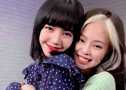 Anti-fan tố bằng mặt không bằng lòng, Jennie - Lisa vẫn cực thân thiết