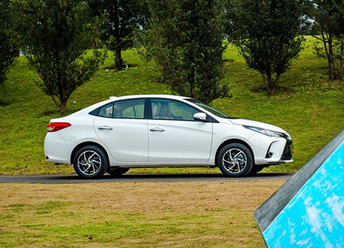 Bảng giá xe Toyota tháng 12/2021: Giảm giá sốc