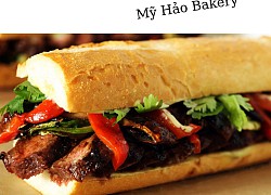 Bánh mì kẹp thịt bò bằm