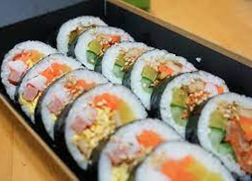 Cách làm kimbap chuẩn vị Hàn Quốc