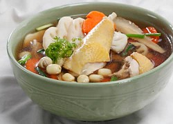 Canh gà thuốc bắc