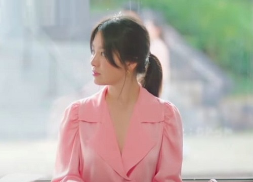 Diện đồ trong phim mới, Song Hye Kyo gây sốt vì style đẹp chuẩn nữ thần