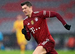 Lewandowski "trút giận" sau nỗi đau Messi, đá văng Barcelona khỏi Champions League