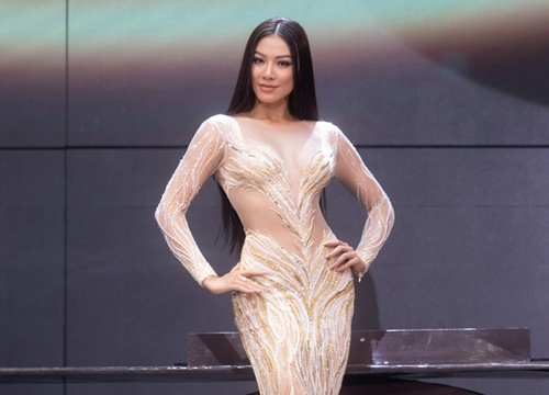 Clip Kim Duyên "bắn tiếng Anh" trên Miss Universe: Nghe có đã như Hoa hậu Thùy Tiên?