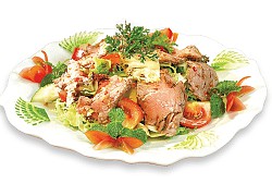 Salad trộn thịt bò