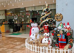 "Sốc nặng" với màn trang trí Noel hoành tráng bậc nhất thế giới, dân tình nhìn xong ai cũng vào chê đúng 1 câu