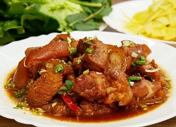 2 cách làm chân giò kho dẻo và kho dứa mềm thơm, đậm đà, hấp dẫn