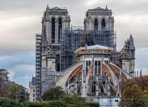 2 năm sau vụ cháy, nhà thờ Đức Bà Paris được tu sửa như 'một công viên giải trí tầm thường'