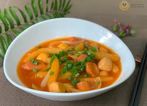 Cách làm bánh gạo cay tokbokki bằng cơm nguội đơn giản ngon miệng