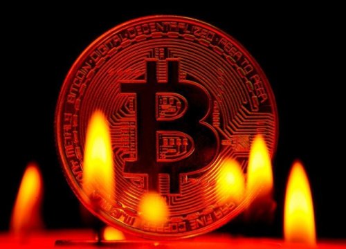 Giá Bitcoin hôm nay 10/12: Bitcoin giảm sâu, thị trường rực cháy