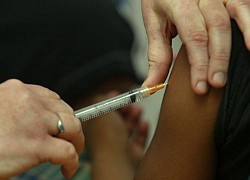 Người đàn ông tiêm 10 mũi vaccine COVID-19 chỉ trong 1 ngày