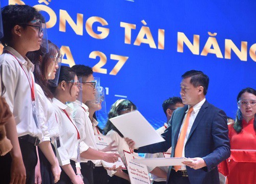 Trường Đại học Văn Lang nhận chứng nhận QS Star 4 sao, khai giảng năm học mới