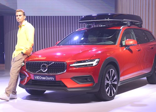 Volvo V60 Cross Country giá 2,55 tỉ đồng: Xe sang cho người thích trải nghiệm