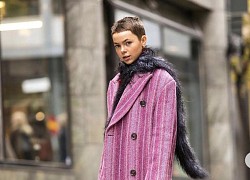 Các cô nàng sành điệu mê mẩn mẫu túi shearling mùa này