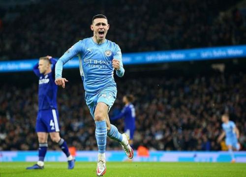 'Hủy diệt' Leeds United 7 bàn, Man. City lên đầu bảng