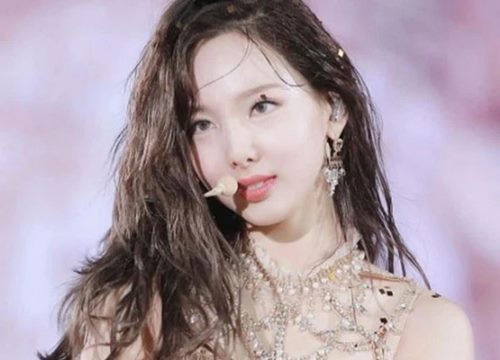 Nayeon (TWICE) bật khóc khi xem sân khấu biểu diễn của 1 nhóm tân binh, biết lý do lại càng xót xa