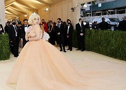 Billie Eilish xem nhẹ dàn khách mời Met Gala