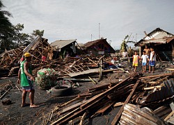 Bão Rai làm 12 người Philippines thiệt mạng