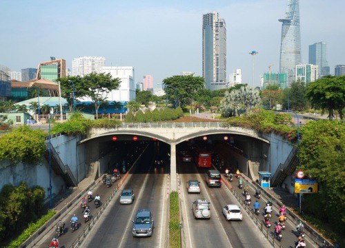 Cấm tất cả xe cộ lưu thông qua hầm sông Sài Gòn theo khung giờ trong 2 ngày