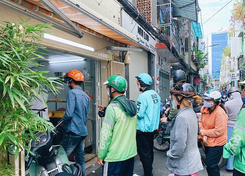 Giữa drama chia tay, điểm đánh giá trên Google của bánh mì Huỳnh Hoa chính gốc gây bất ngờ: Hiếm thấy dân mạng có phản ứng như này!