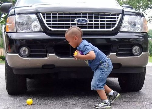 Lái ô tô, hãy luôn canh chừng quan sát những khu vực điểm mù này để tránh tai nạn!