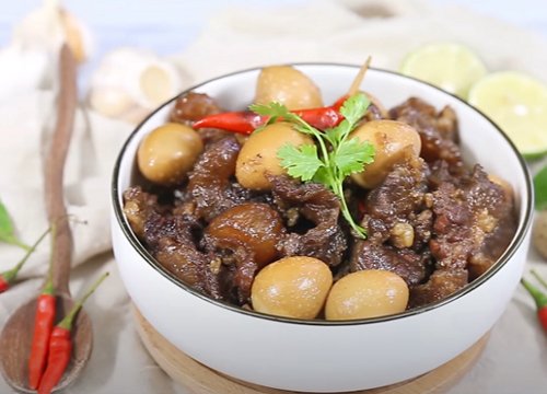 2 cách làm gân bò kho sả ớt và kho trứng cút đậm đà, mềm ngon, cực hao cơm