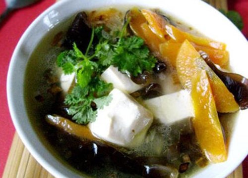 Canh đậu phụ nấm hương