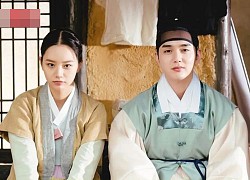 Hoa nở nhớ trăng: Hyeri bất đắc dĩ đam mê 'nấu rượu', bị 'thánh nghiêm túc' Yoo Seung Ho truy đuổi