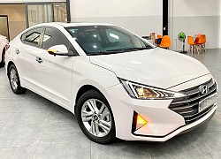 Hyundai Elantra chạy 'lướt' giá ngang Accent mới có nên mua?