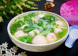 Lâu lâu đi ăn một bữa, nam sinh đứng hình khi thấy 1 thứ trong bát canh: Phen này ăn ngon đến mấy cũng phải bỏ chạy!