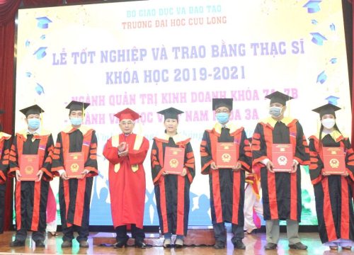 Thêm 37 thạc sĩ Trường Đại học Cửu Long tốt nghiệp