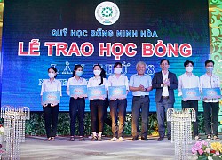 Trao 255 suất học bổng cho học sinh, sinh viên có hoàn cảnh khó khăn