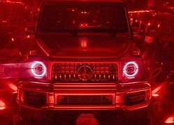 Mercedes-Benz giở mánh cũ, đưa G-Class vào viên thuốc đỏ khổng lồ