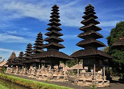 Viếng 'đền trừ quỷ' ở thiên đường trăng mật Bali