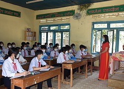 Cầm tay nắn nót yêu thương, việc mỗi ngày của những cô giáo dạy học trò vùng khó