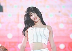 Có phải Momo (TWICE) không vậy: Hát live cực đã tai, vũ đạo và body bốc lửa khiến fan không chịu nổi!